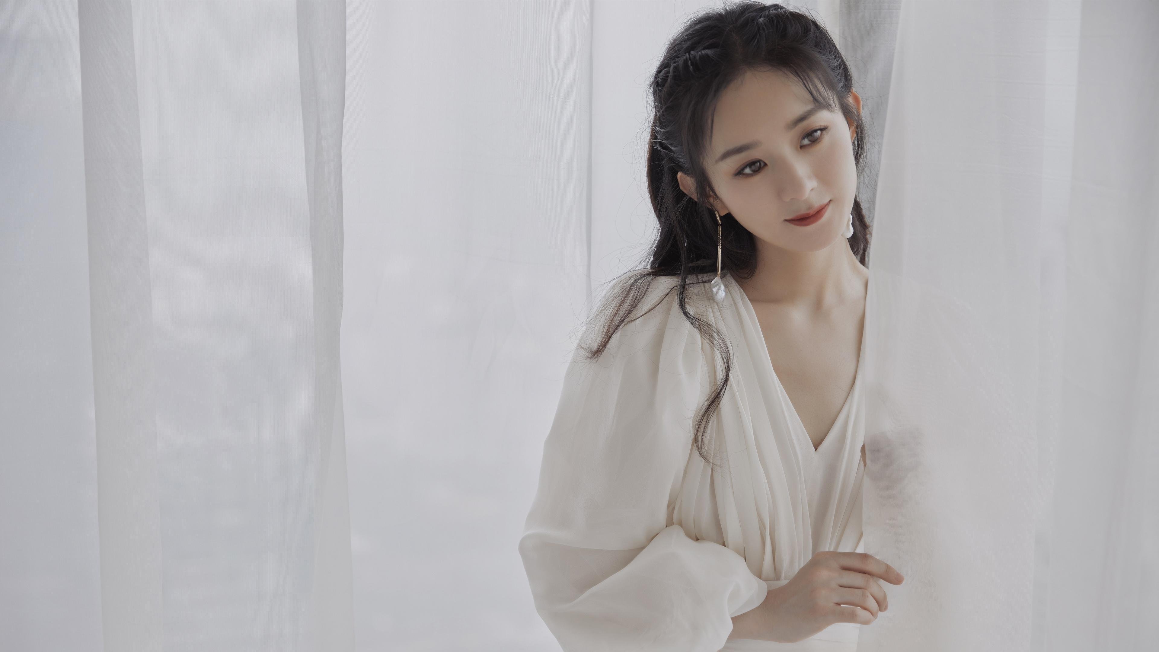 “新都兴城垒球赛：速度与精准，谁能笑到最后？”