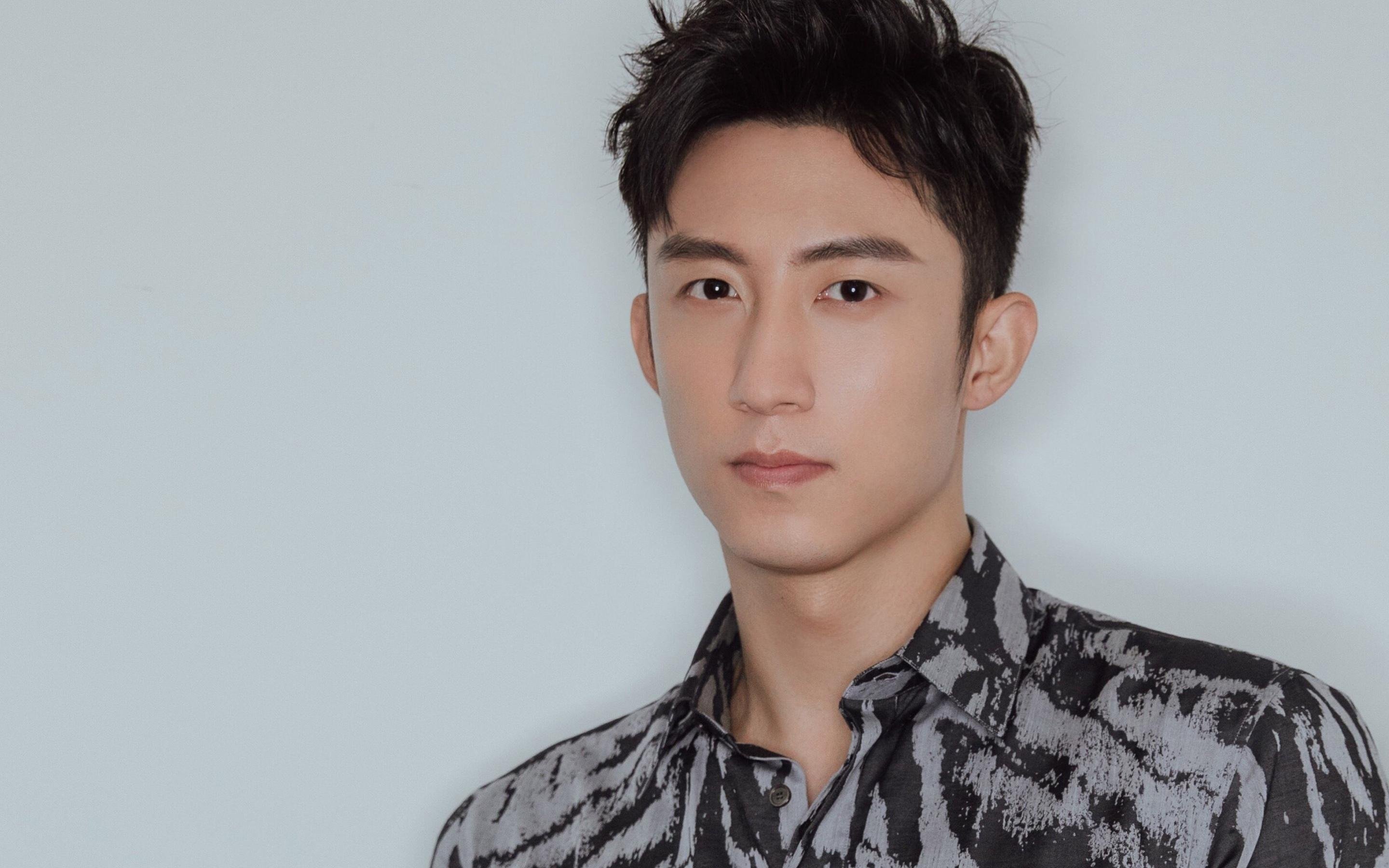 国足在世界杯中爆冷 战术执行成争议点，国足冲击2022年世界杯